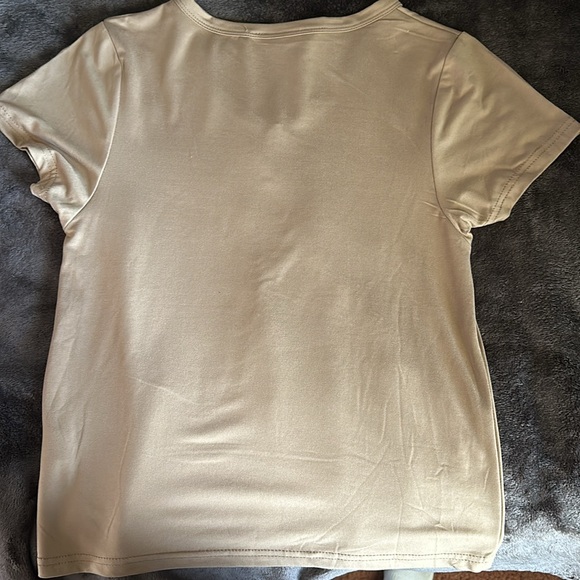 never been worn - Picture 2 of 3